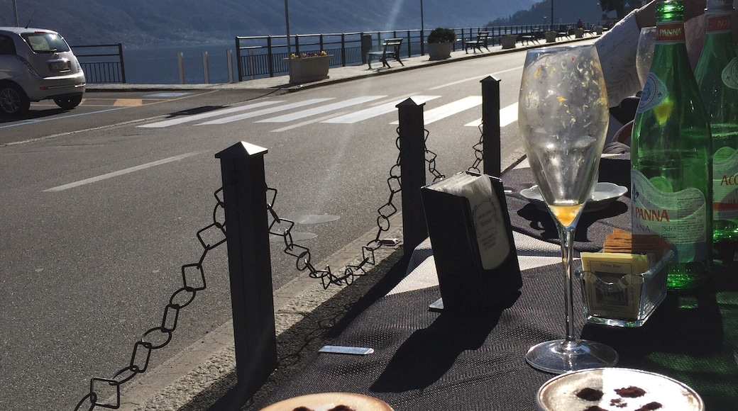 Relax with a coffee overlooking Lake Como after visiting the beautiful gardens of Villa Carlotta #lifeatexpedia
