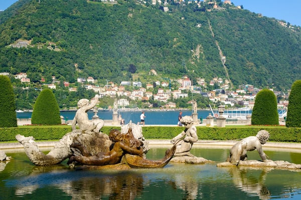 Villa Olmo mettant en vedette fontaine, statue ou sculpture et parc