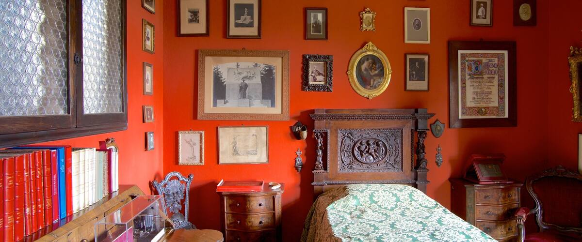 House of the Podesta featuring heritage elements and interior views