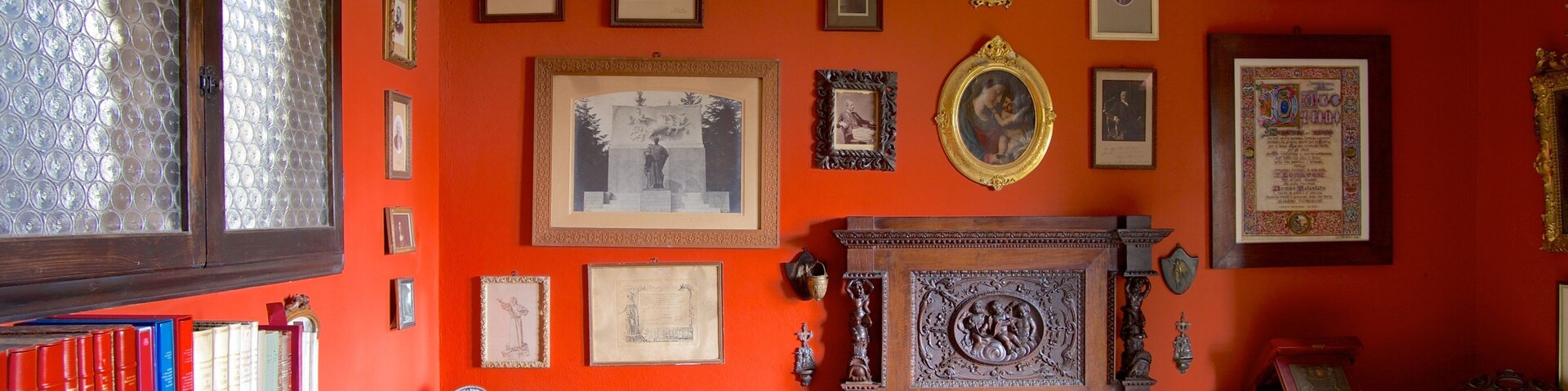 House of the Podesta featuring heritage elements and interior views