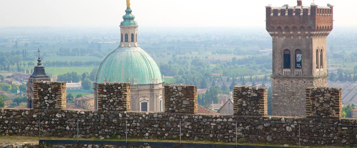 Lonato Fortress featuring heritage elements