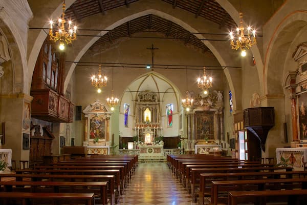 Santa Maria Maggiore mit einem Geschichtliches, religiöse Elemente und Kirche oder Kathedrale