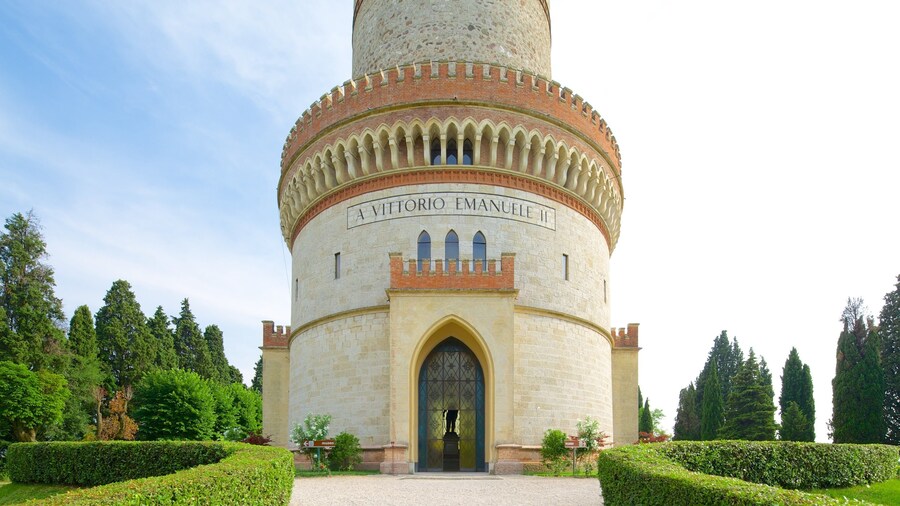 Torre di San Martino qui includes monument et parc