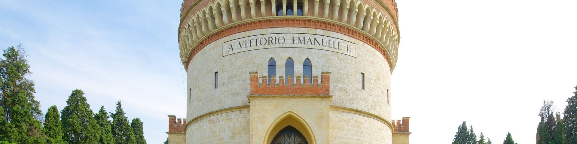 Tower of St. Martin showing a garden and a monument