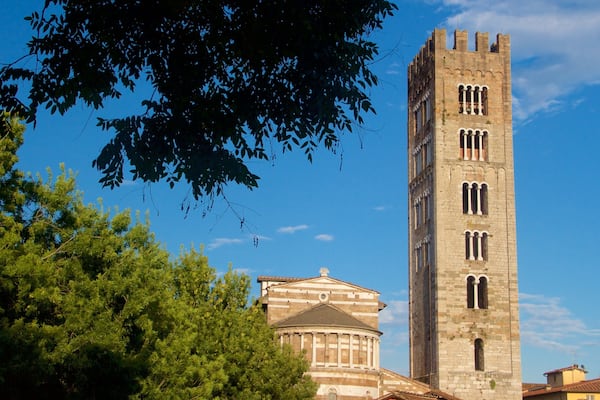 Basilica di San Frediano que inclui arquitetura de patrimônio