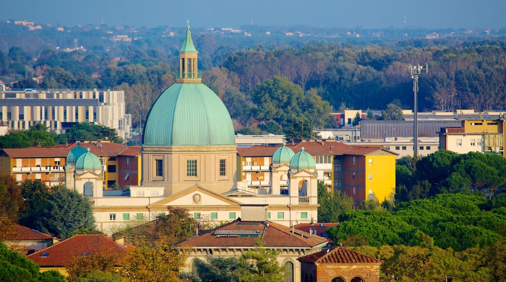 Guinigi-tårnet som viser kirke eller katedral og historisk arkitektur