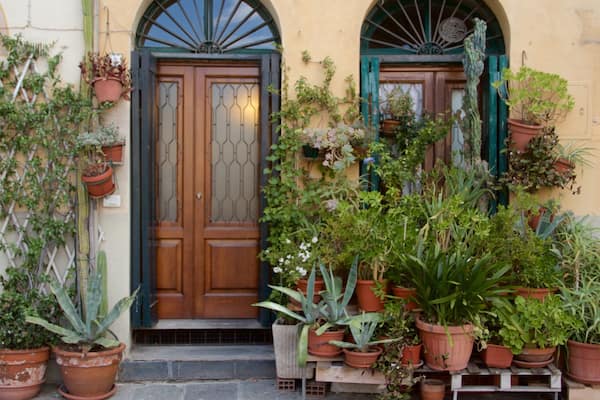 Lucca which includes a house