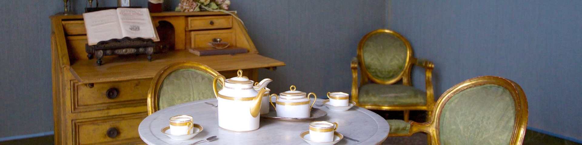 Palazzo Pfanner mostrando vistas internas