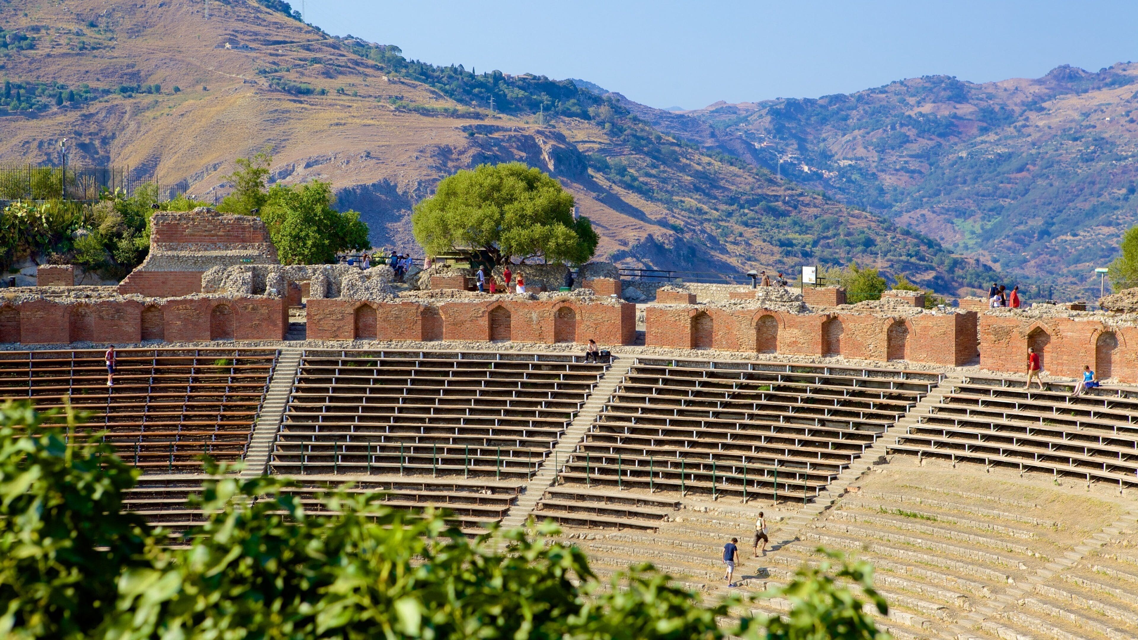 Gresk teater som viser historisk arkitektur og ruiner
