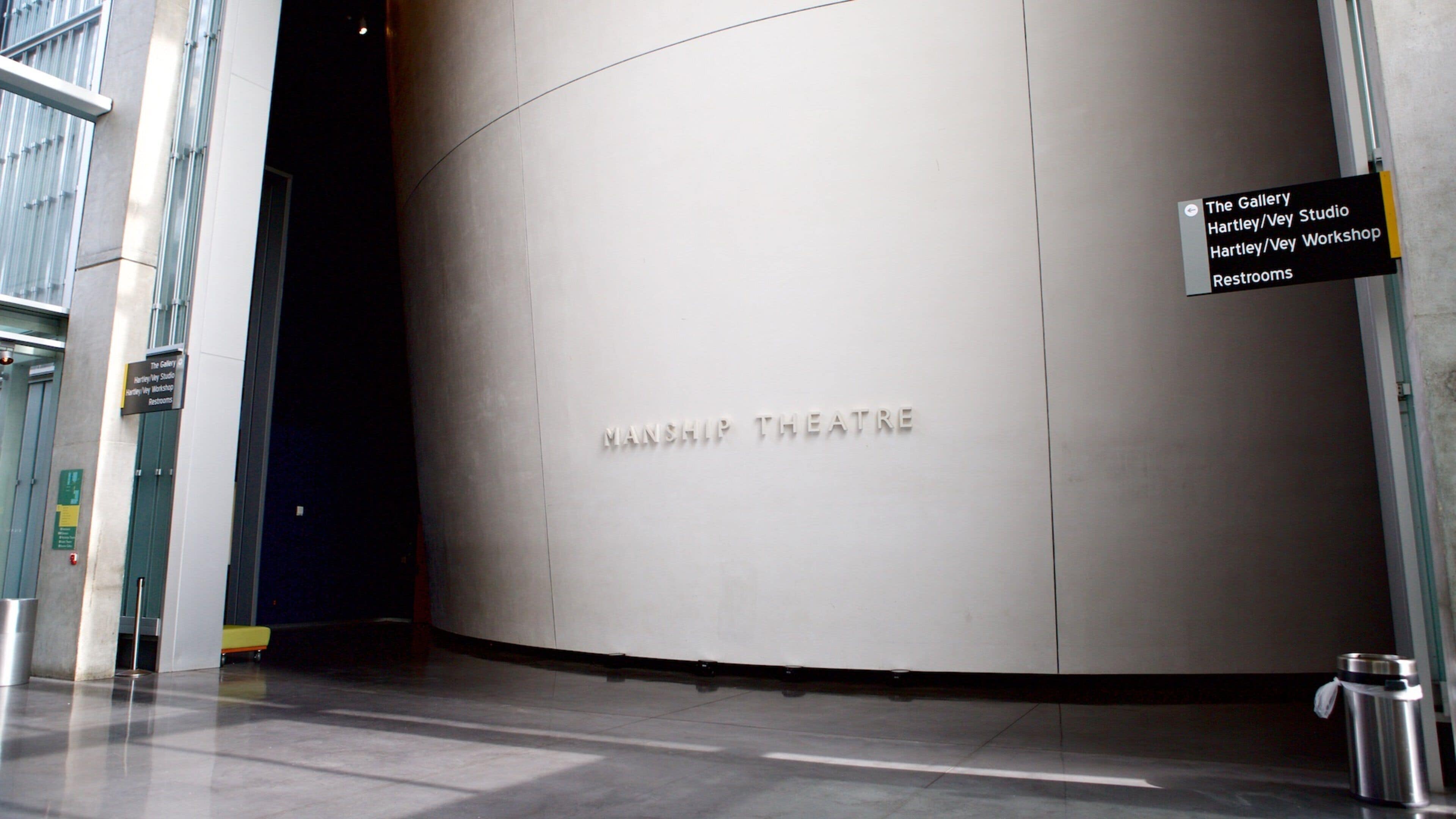 쇼 예술센터 을 보여주는 실내 전경 과 극장 풍경