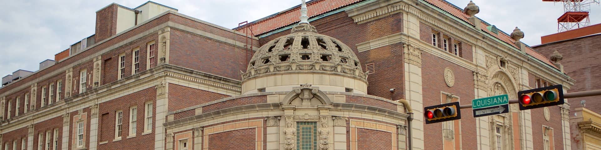 Strand Theatre featuring theater scenes and heritage architecture