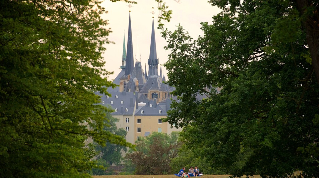 Fort Thungen showing chateau or palace, heritage architecture and heritage elements