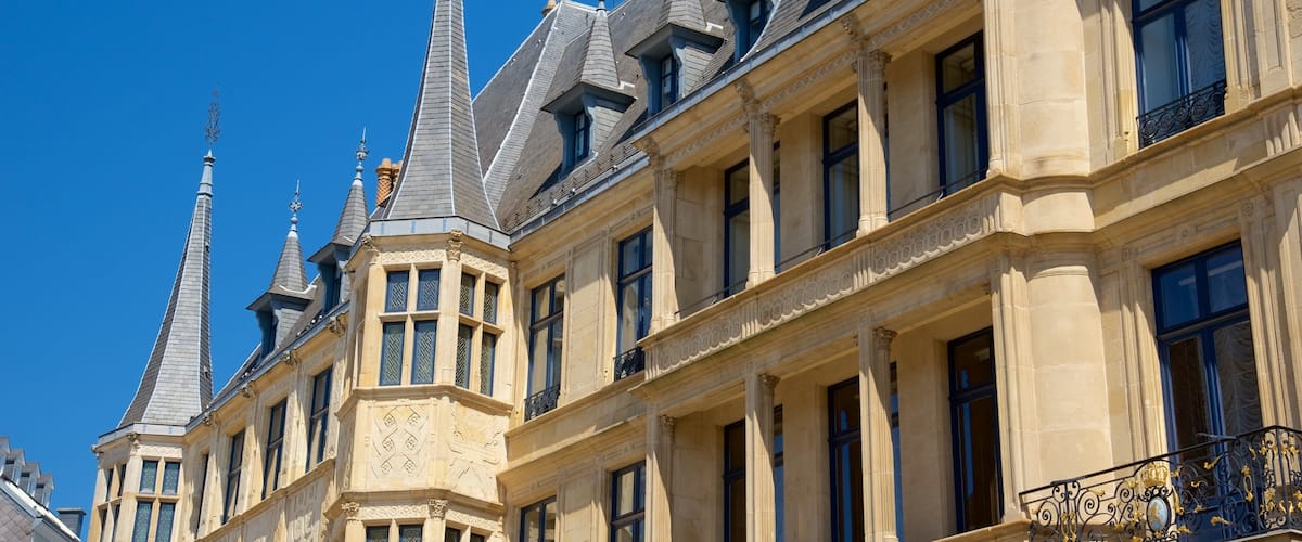 デュカル公爵宮殿 表示 シャトーあるいは宮殿, 遺跡 と 遺跡・遺産