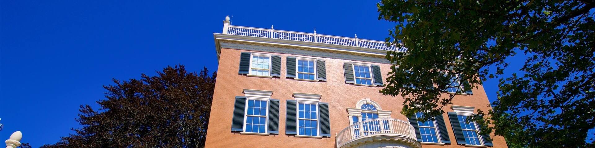 Portland Museum of Art which includes heritage elements, signage and a house