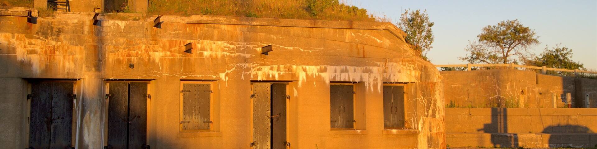 フォート プレブル フィーチャー 夕焼け と 遺跡