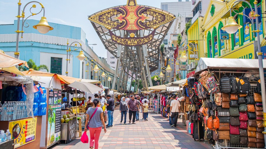 Central Market which includes markets and street scenes