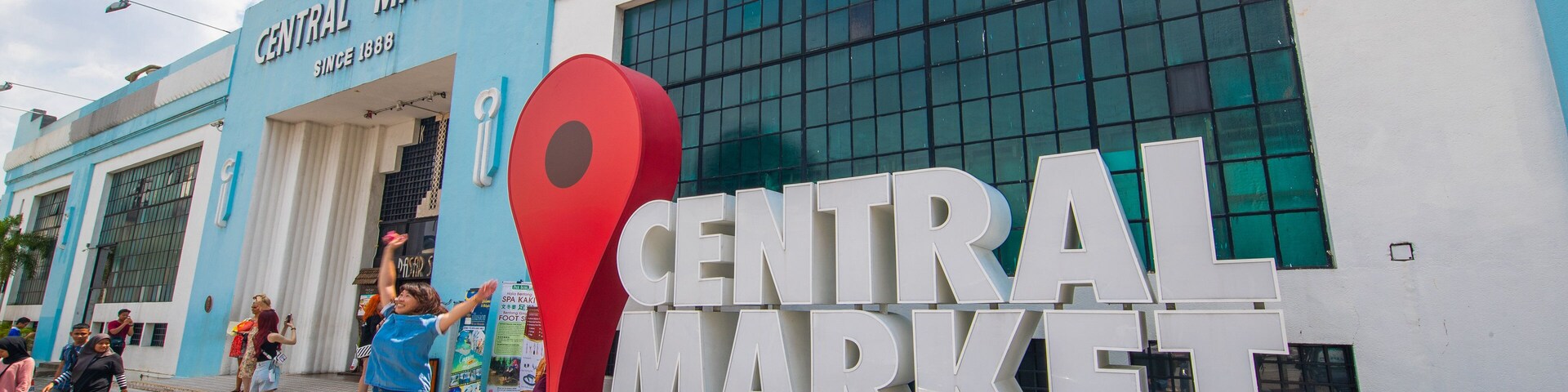 Central Market featuring signage