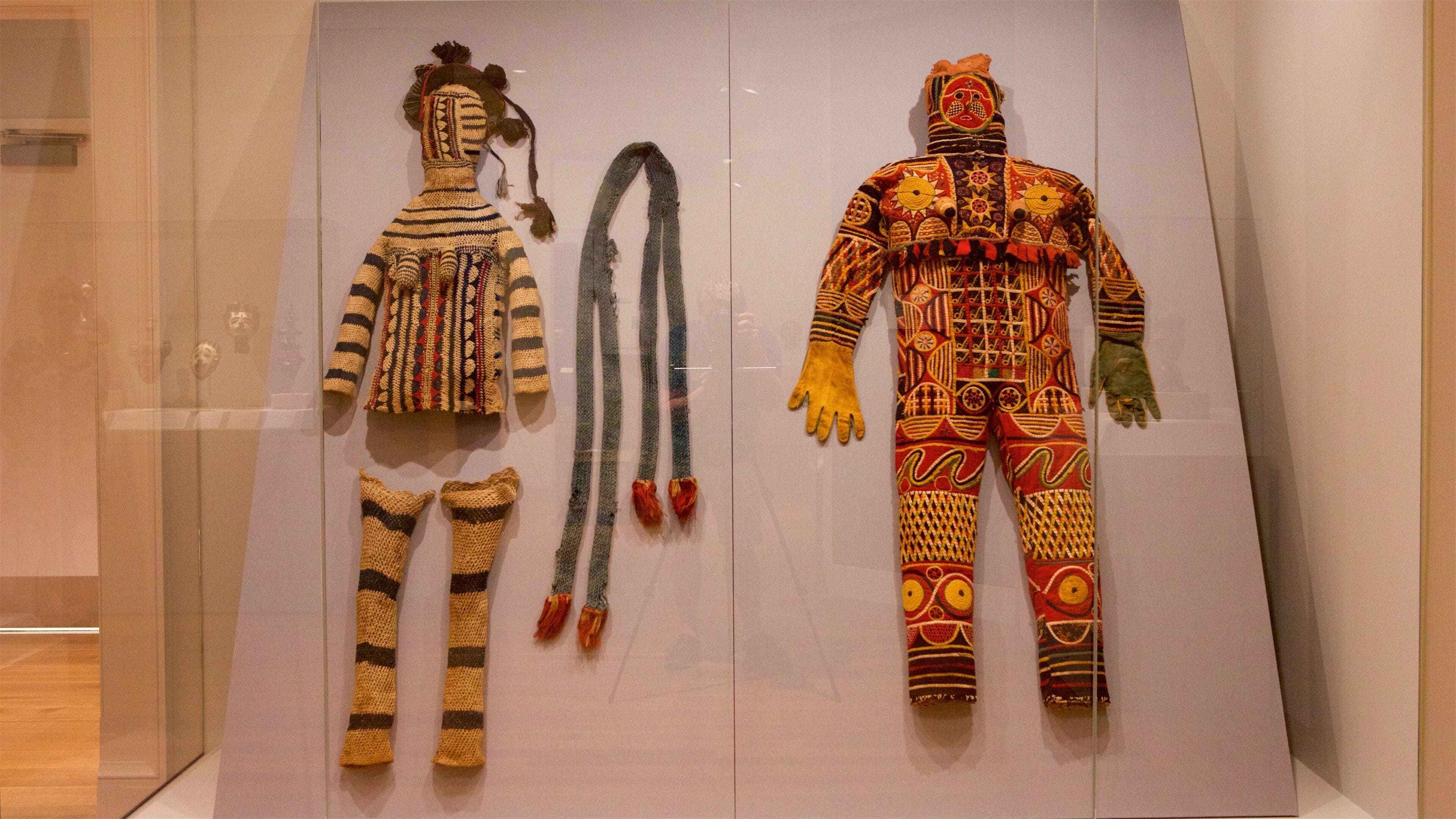 Baltimore Museum of Art mostrando vistas internas e arte