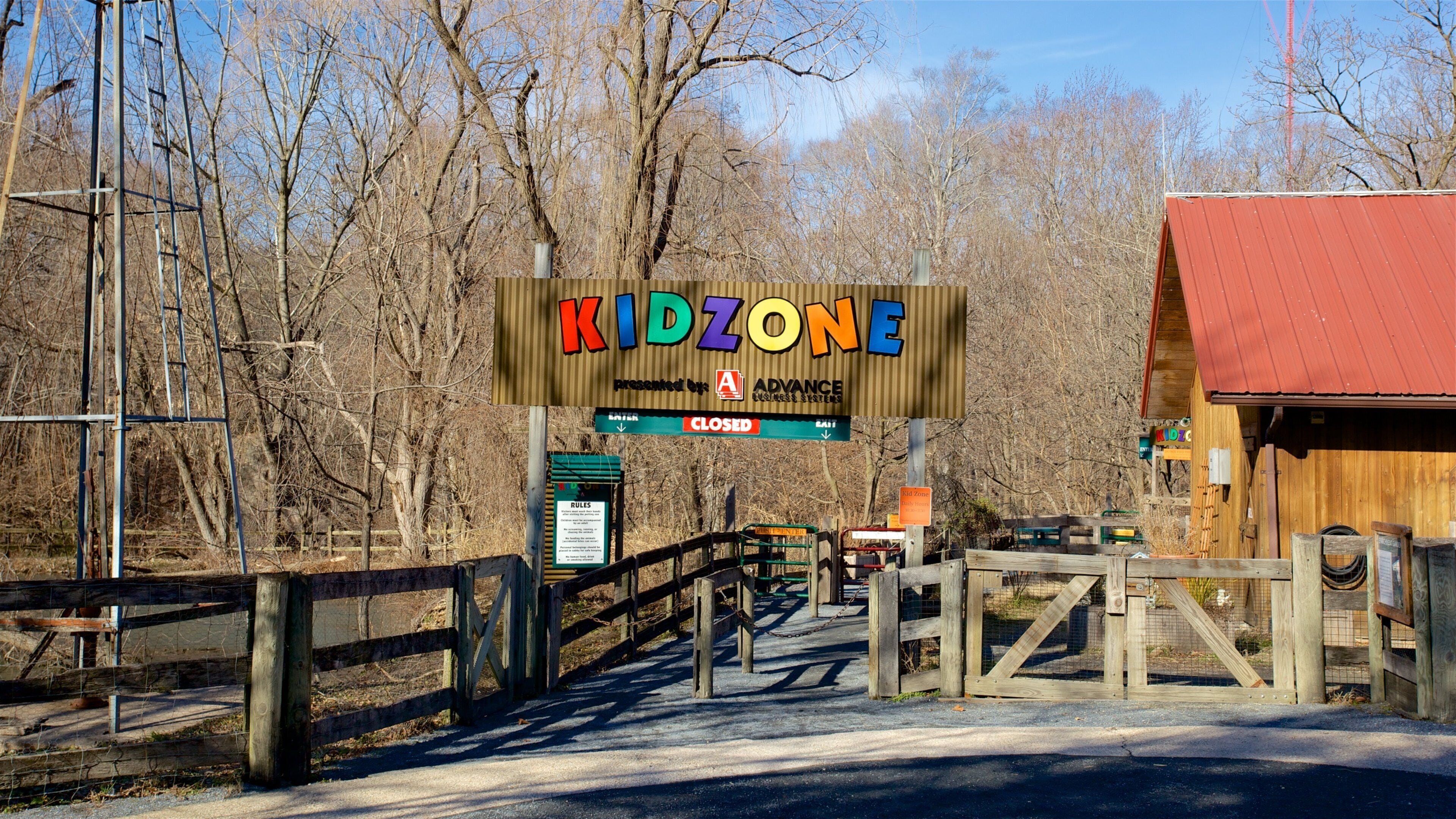 Maryland Zoo que incluye señalización