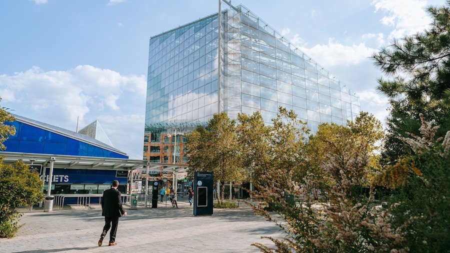 National Aquarium in Baltimore which includes street scenes