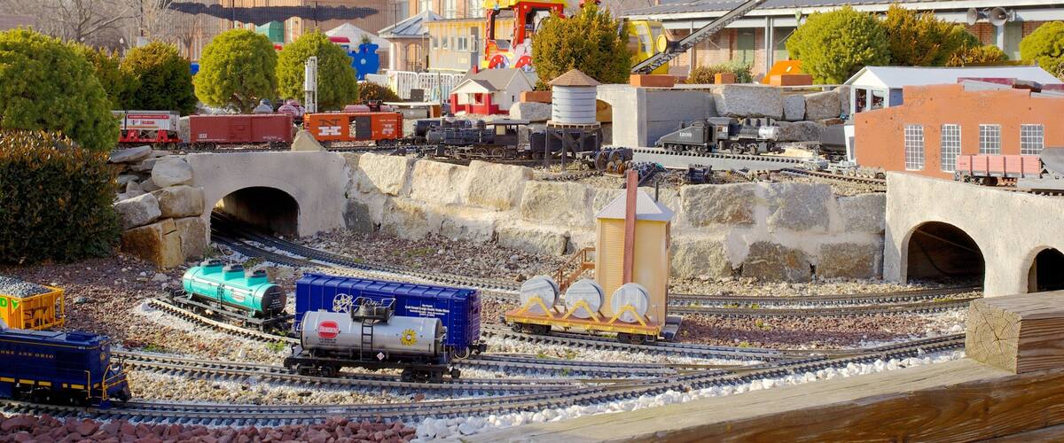 BO Railroad Museum que incluye elementos ferroviarios