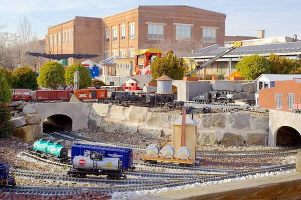 B&O Railroad Museum qui includes articles ferroviaires