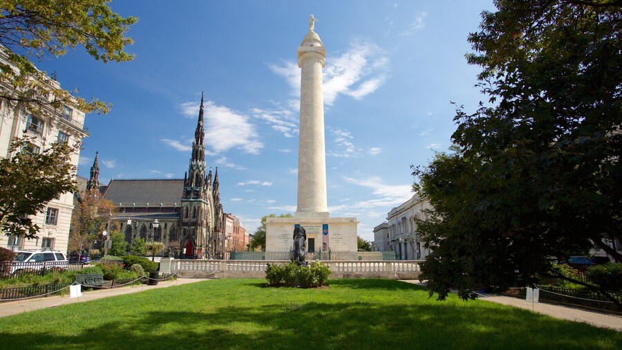 Washington Monument featuring a park