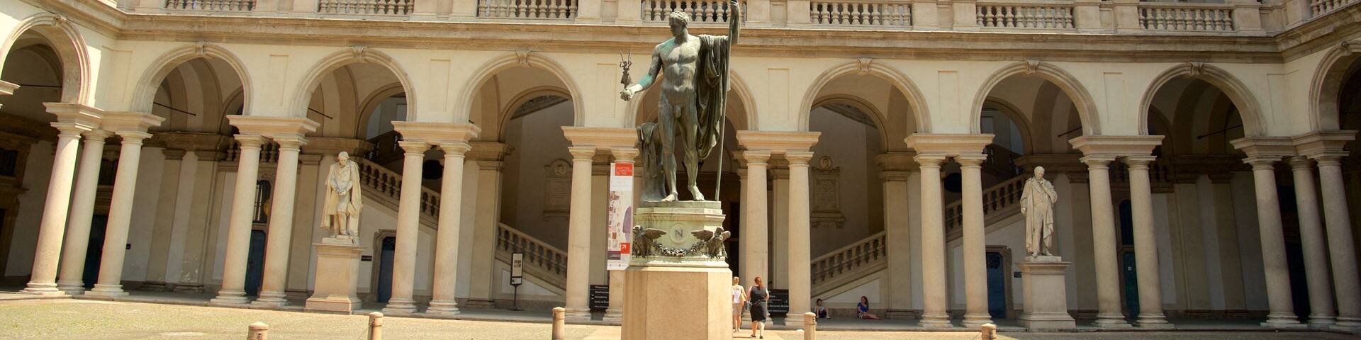Pinacoteca di Brera montrant statue ou sculpture et patrimoine architectural