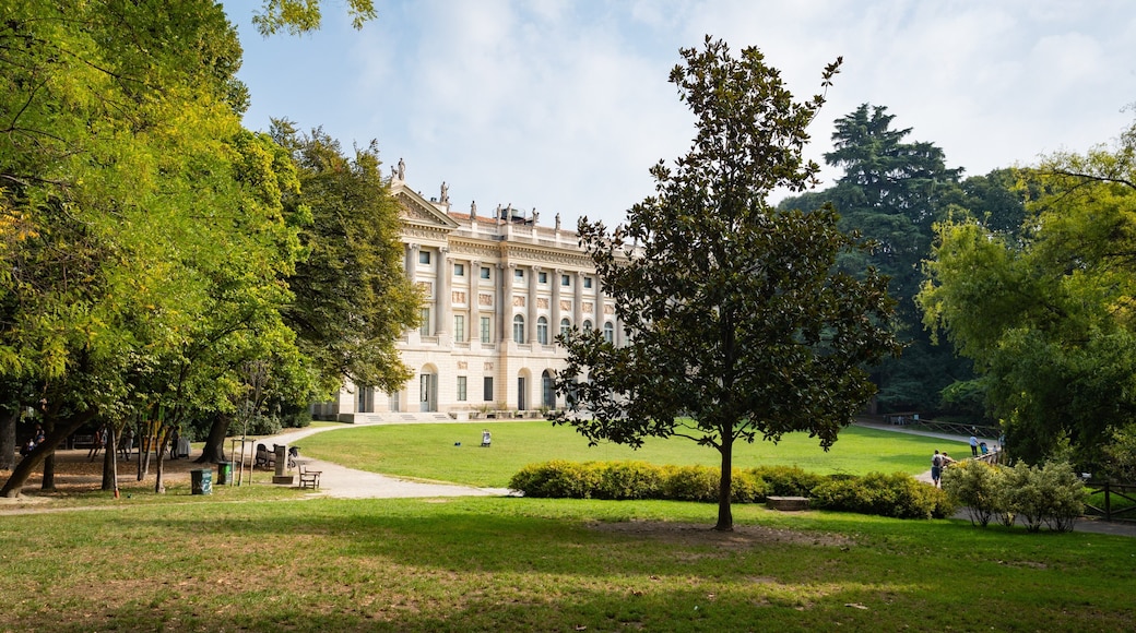 Villa Reale showing heritage architecture and a garden