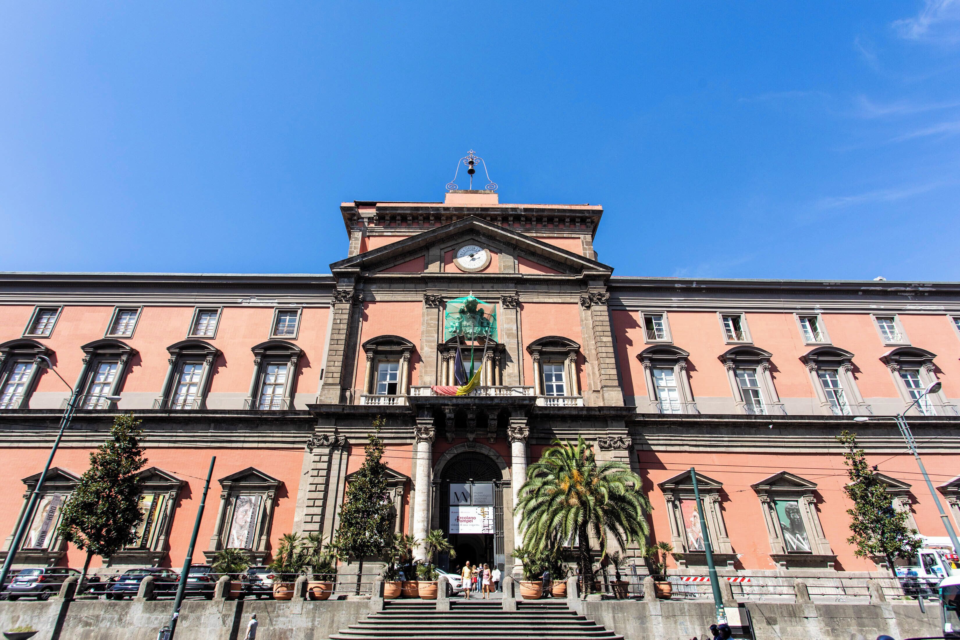 Naples_NationalArchaeologicalMuseum_6077662_1