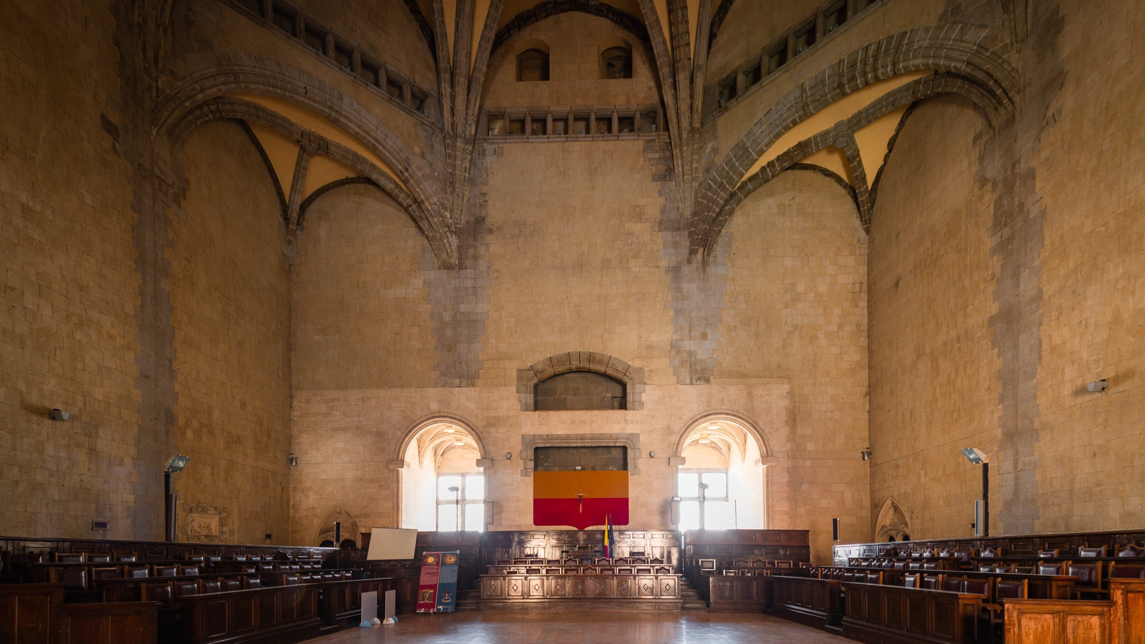 Castel Nuovo which includes heritage elements and interior views