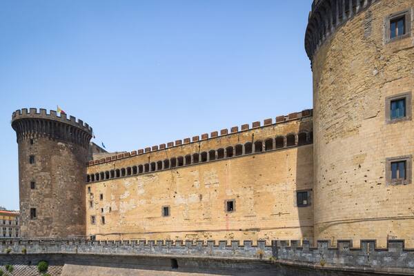 Castel Nuovo showing heritage architecture and chateau or palace