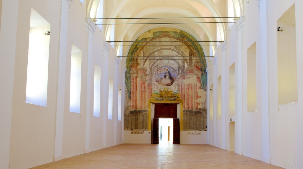 산 도메니코 마조레 광장 이 포함 문화유산 건축, 실내 전경 과 종교적 요소