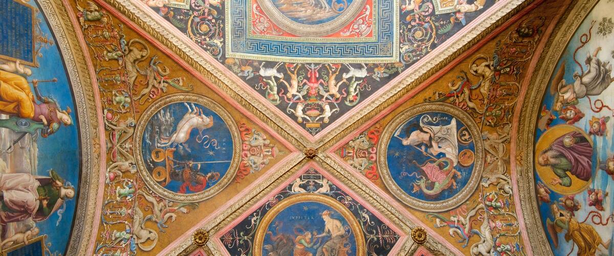 Perugia showing a church or cathedral, heritage architecture and interior views