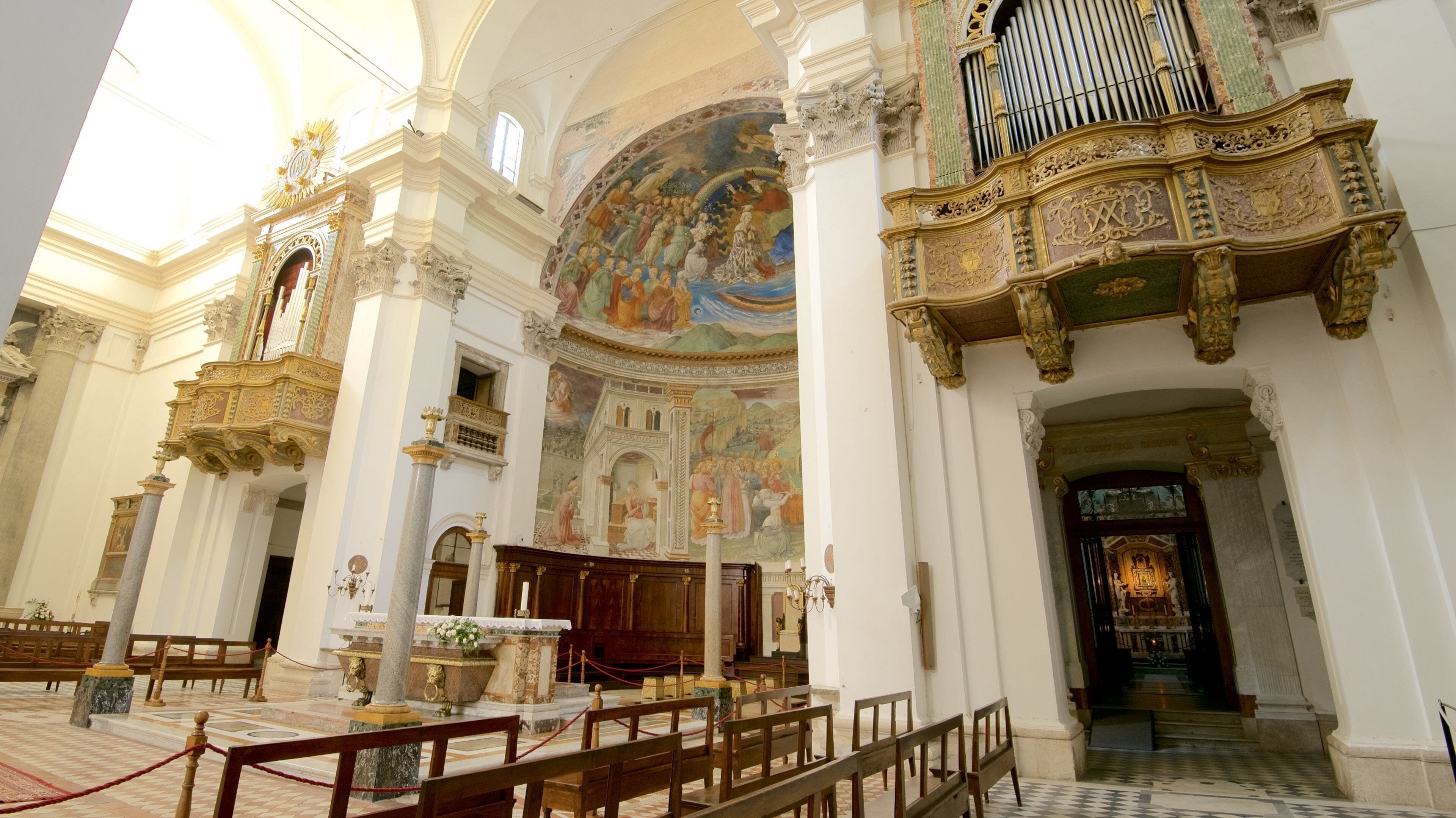 S. Maria Assuntan katedraali johon kuuluu kirkko tai katedraali, sisäkuvat ja uskonnolliset aiheet