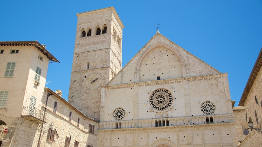 Catedral de San Rufino caracterizando uma igreja ou catedral, aspectos religiosos e arquitetura de patrimĂŽnio