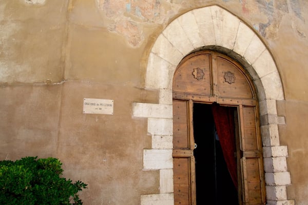 Oratorio dei Pellegrini フィーチャー 遺跡 と 宗教名所