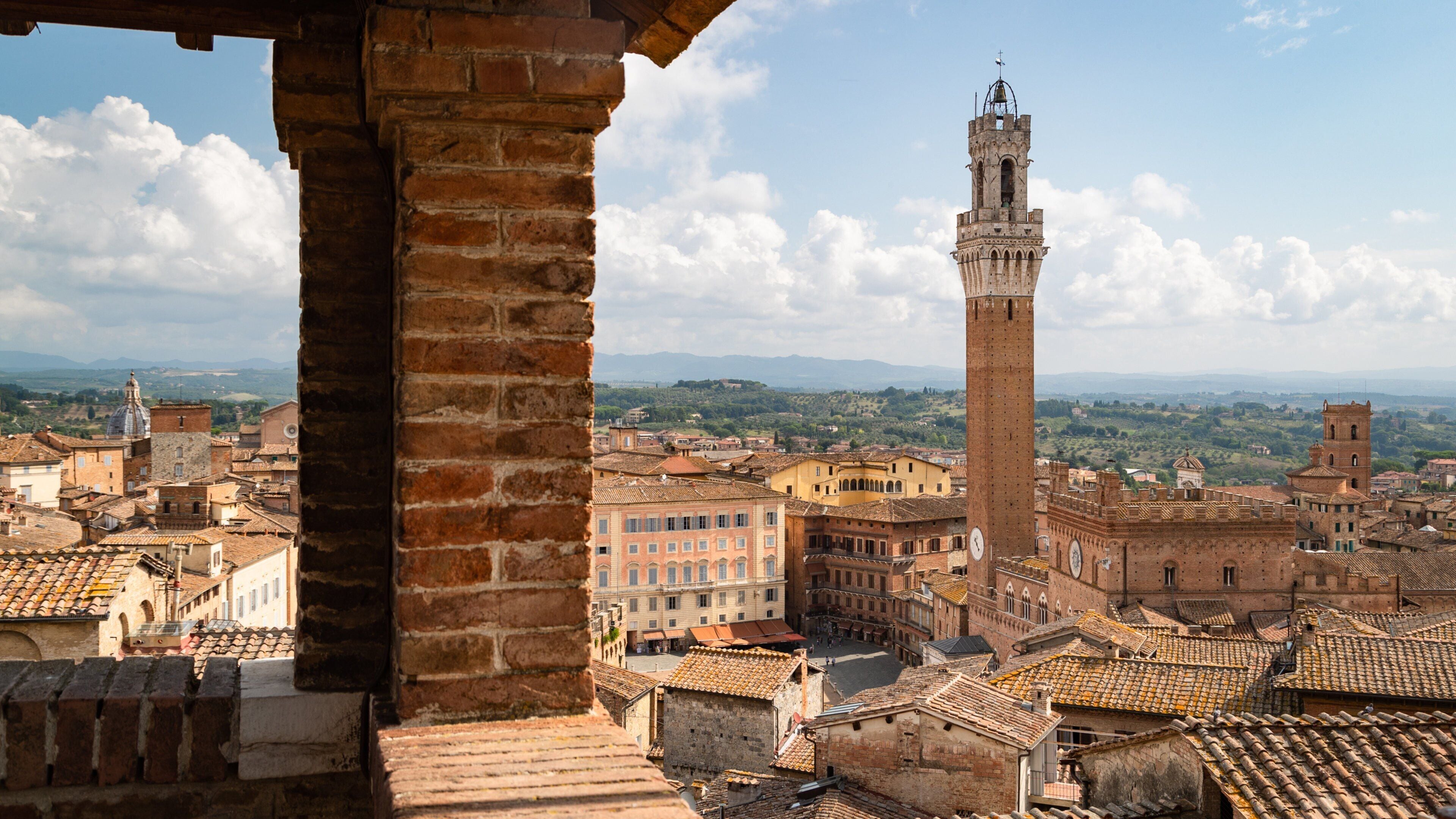 Museo dell\'Opera del Duomo showing landscape views and a city