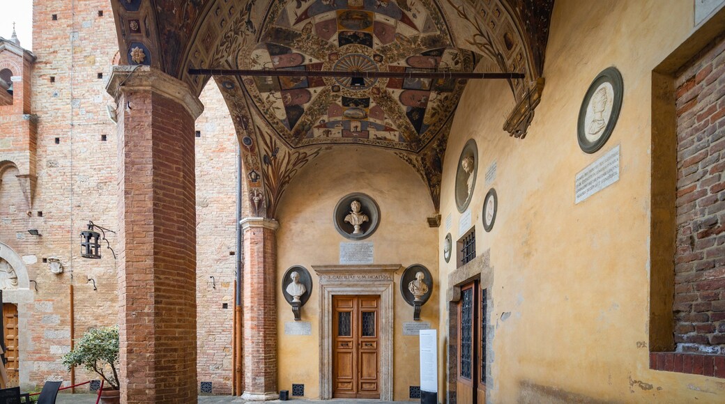 Palazzo Chigi-Saracini