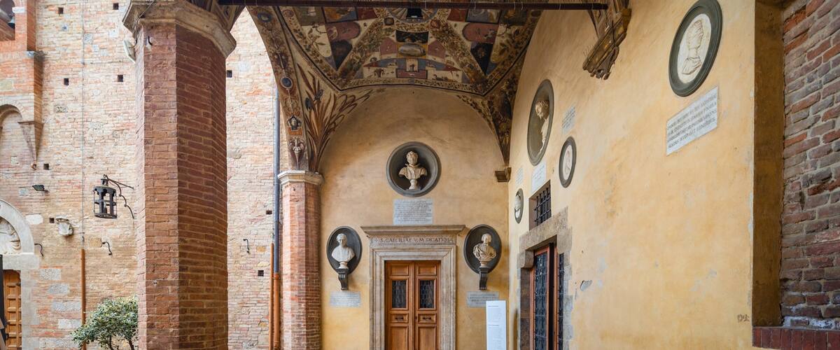 Palazzo Chigi-Saracini