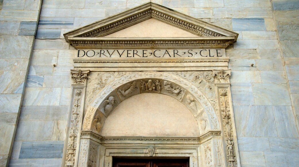 Turin Cathedral which includes religious elements, a church or cathedral and signage