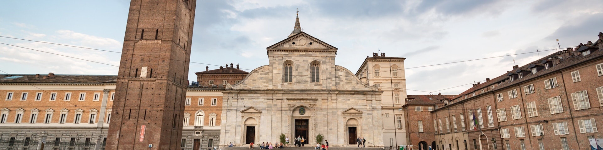 Turin Cathedral featuring a church or cathedral, heritage architecture and street scenes