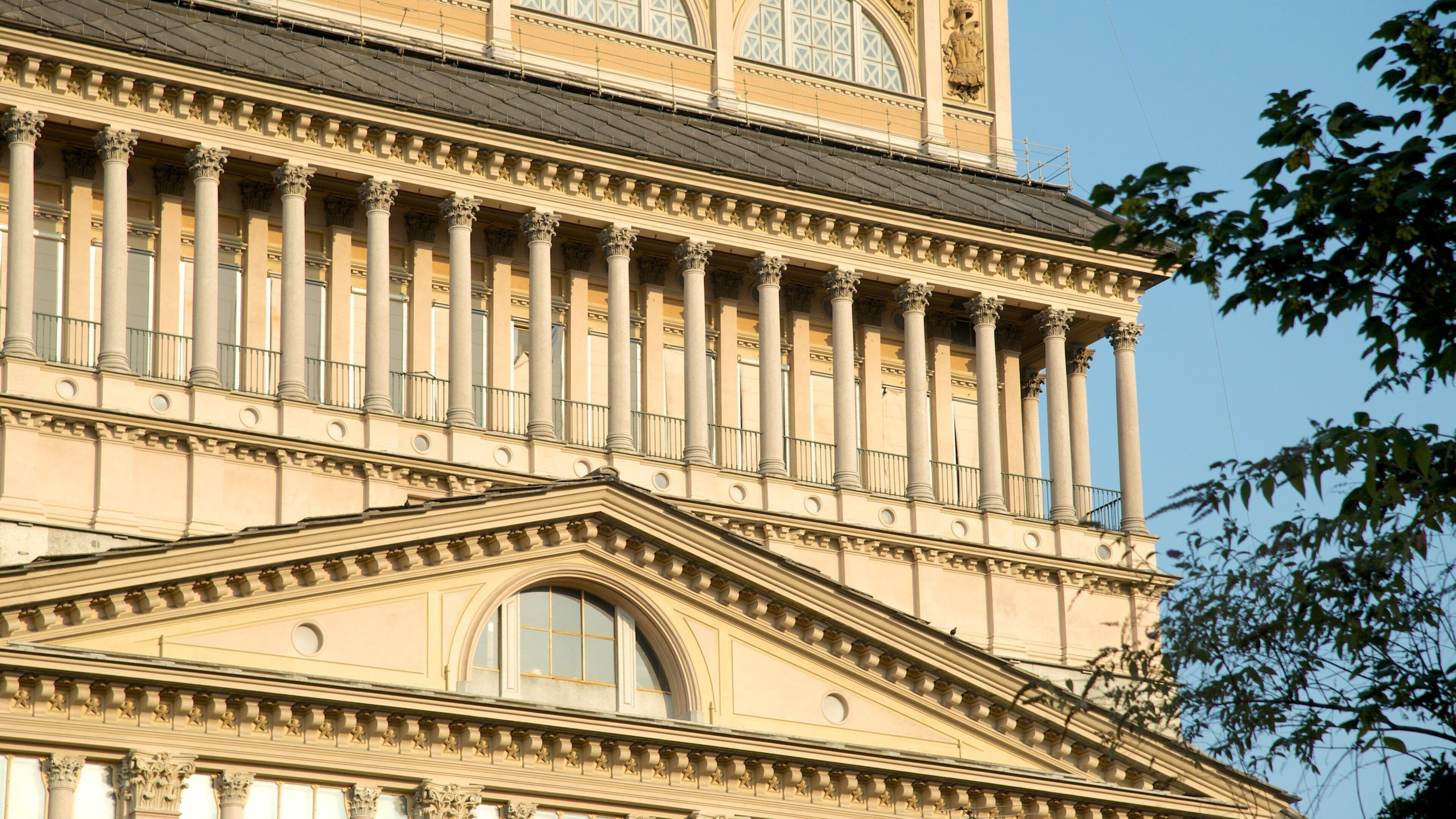 Mole Antonelliana showing heritage architecture