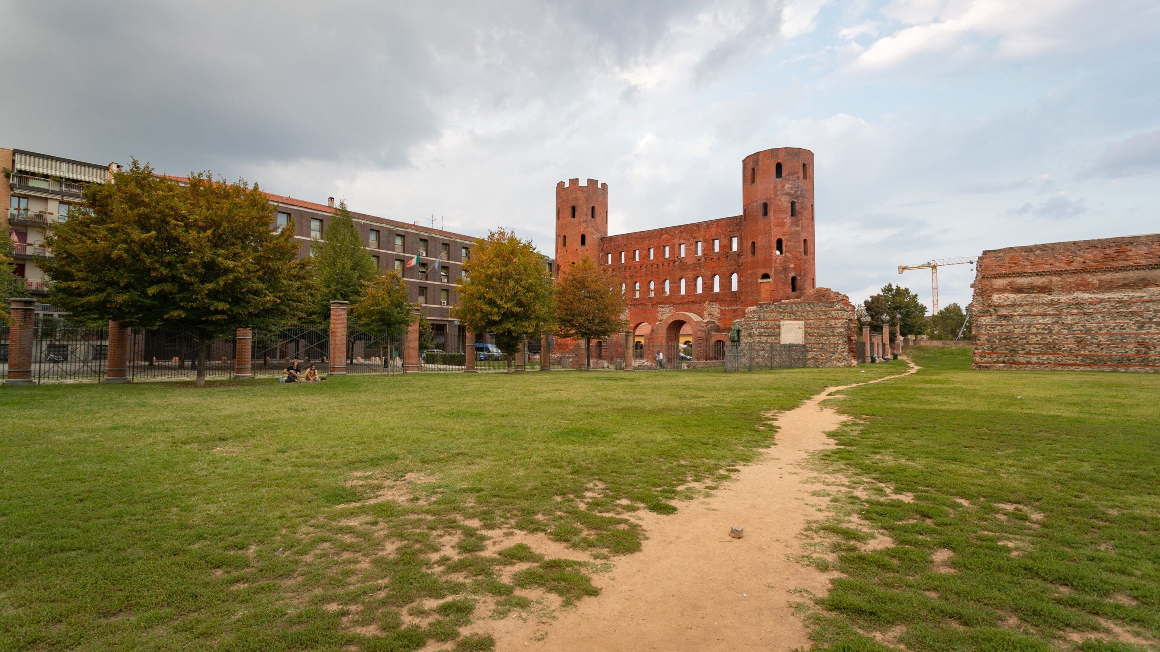 Palatine Towers which includes heritage architecture and a park