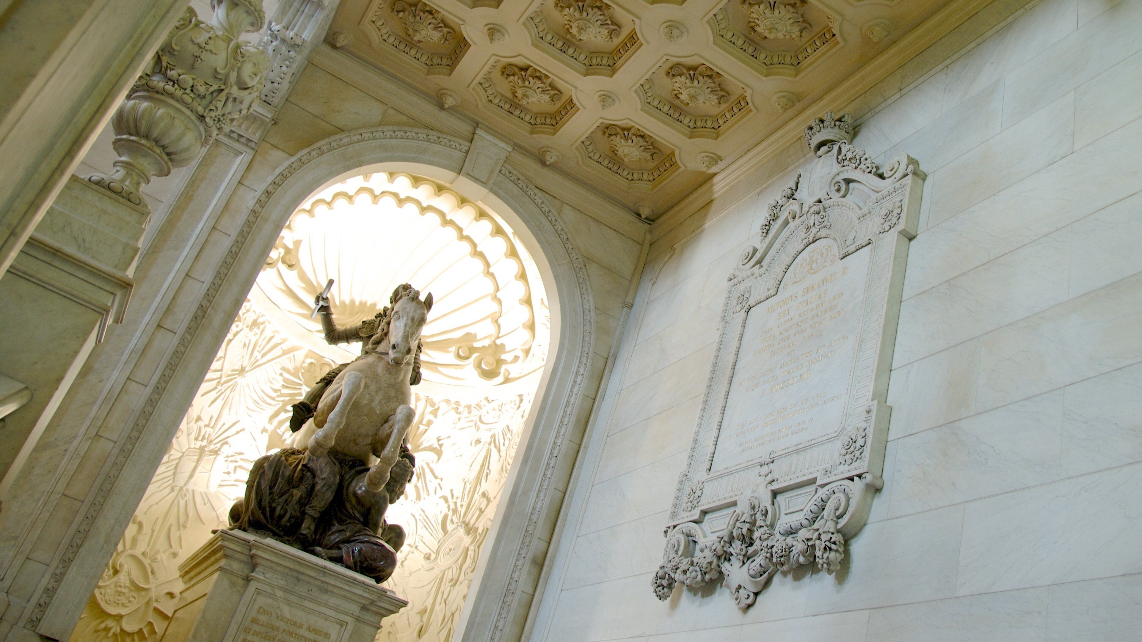 Palais royal de Turin qui includes vues intérieures, château ou palais et patrimoine architectural