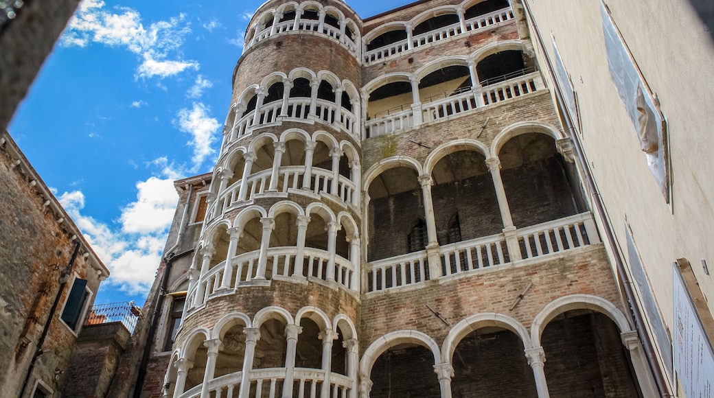 Palazzo Contarini del Bovolo, Venice, Italy