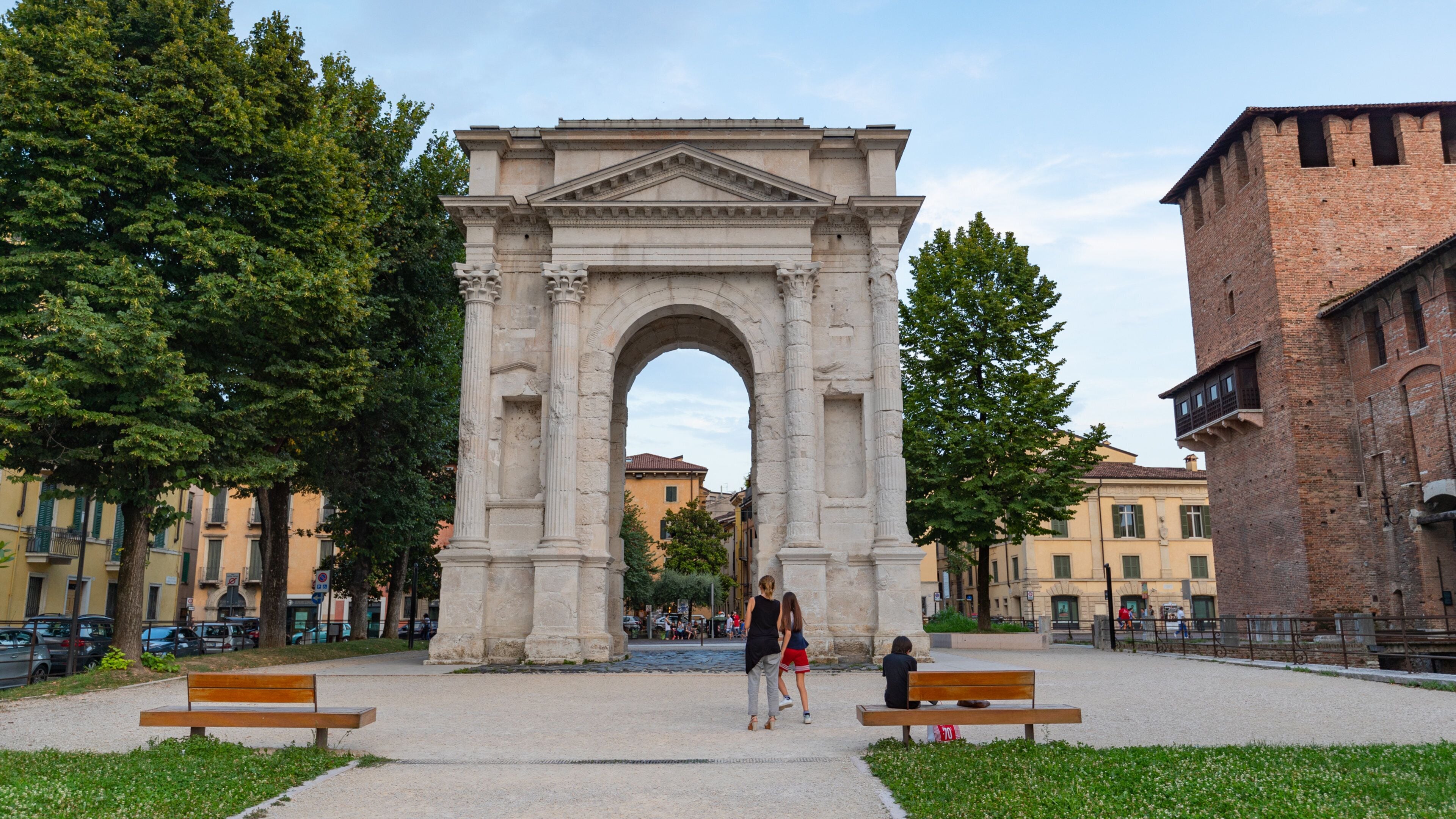 Castelvecchio Museum which includes a garden and heritage elements