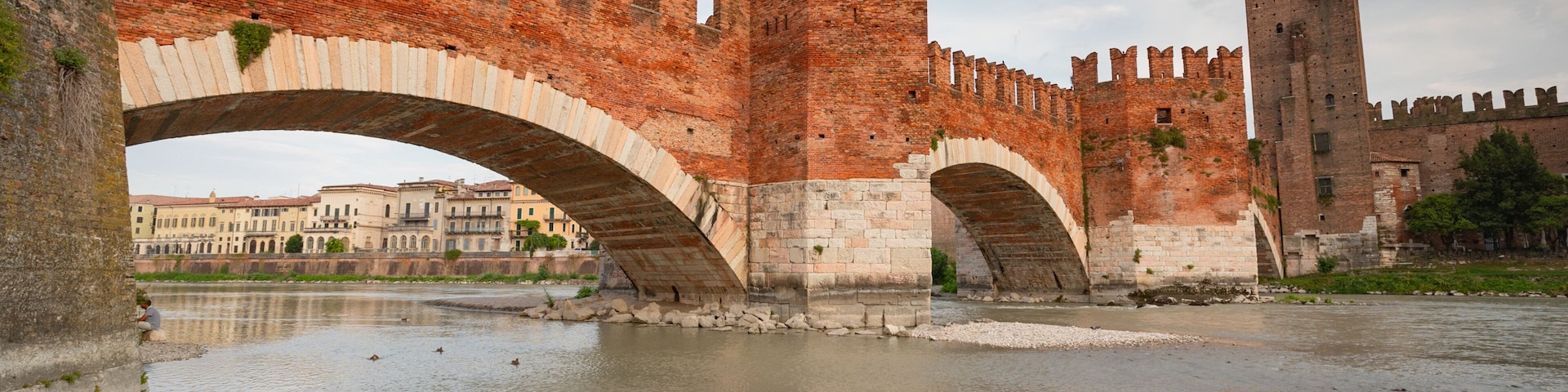 Ponte Scaligero featuring a bridge, a river or creek and heritage elements