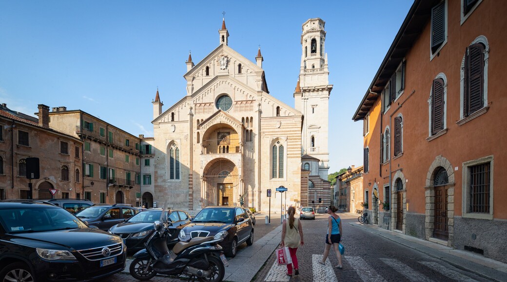 Verona Cathedral which includes a church or cathedral and heritage architecture