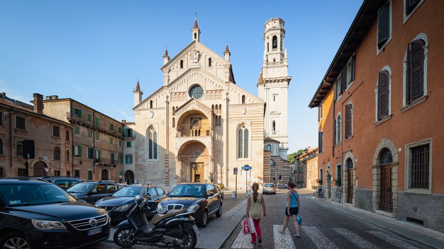 Verona Cathedral which includes a church or cathedral and heritage architecture